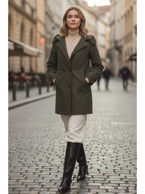 Barbora Yaka Detaylı Büyük Düğmeli Kaşe Kaban