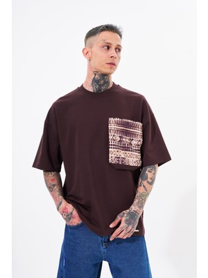Machinist Erkek Cep Detay Baskılı Oversize Tişört Kahverengi