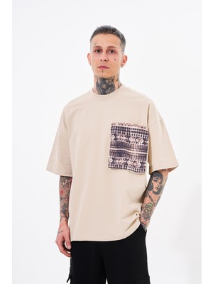 Machinist Erkek Cep Detay Baskılı Oversize Tişört Açık Bej