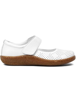 Celal Gültekin Kadın Beyaz Bilekten Bantlı Deri Ayakkabı