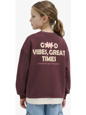 DeFacto Kız Çocuk Overshirt Fit Sırt Baskılı İçi Yumuşak Tüylü Sweatshirt G6263A825WN