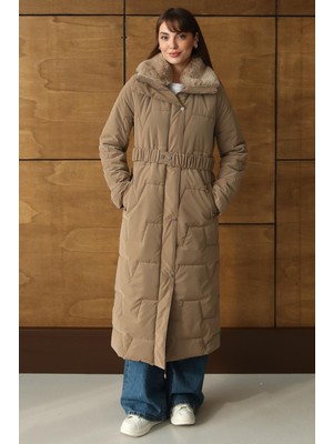 Olcay Yakası Kürk Detaylı Fermur Desenli Kapitone Uzun Mont S.kahve 6801