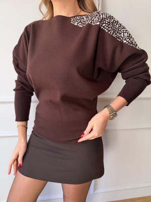 Size Özgü Kahve Omuz Taşlı Triko