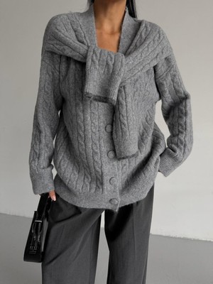 Ribana Classic Kadın Yumoş Dokulu Saç Örgü Detaylı Düğmeli Ekstra Kol Detaylı Bol Kesim Hırka - 2561