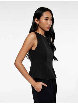 Koton Dar Kalıp Bisiklet Yaka Kolsuz Peplum Bluz