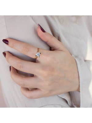 Oroline Kuyumculuk 8 Ayar Altın Badem Tırnak Tektaş Kadın Yüzük