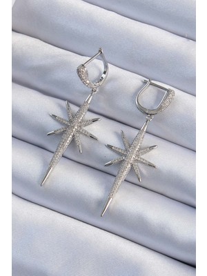 Pazarcan Pirinç Gümüş Renk Zirkon Taş Kaplama Kutup Yıldızı Tasarımlı Kadın Küpe