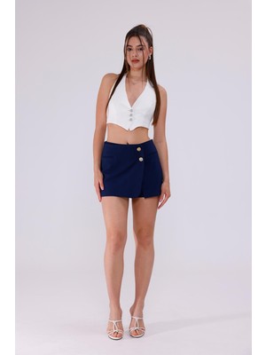 La Pante Önü Düğme Detaylı Lacivert Şort Etek