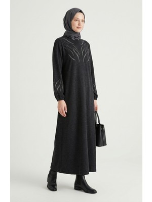 Örme Kumaş Kışlık Taş Baskılı Tesettür Elbise 2194-03 Siyah