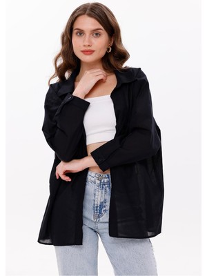 La Pante Kadın Gömlek Salaş Oversize Siyah Gömlek Önden Cepli Düşük Omuzlu %100 Pamuk Gömlek