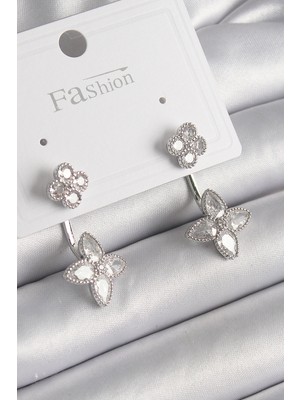 BT Teknik Pirinç Gümüş Renk Zirkon Taşlı Yonca Model Kadın Küpe