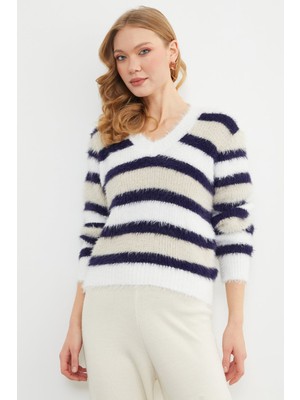 FullaModa Sakallı Şeritli V Yaka Triko Kazak