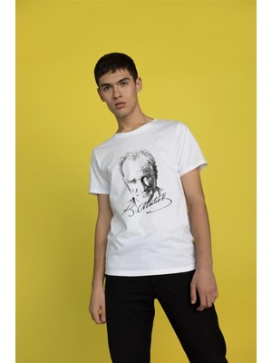 Costurera Atatürk Resimli Tshirt