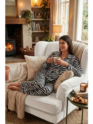 Lela Desenli Rahat Kesim Bol Paça Yazlık Pijama Takımı Bayan Pijama Takımı 6110014