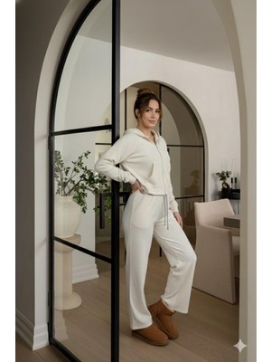 Kadın Kadife Rahat Kalıp Fermuarlı Üst Beli Lastikli Alt Ikili Takım Ekru