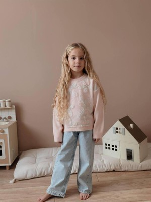 Yiğit Butik Kız Çocuk Çiçek Işlemeli Kazak ve Jean Takım