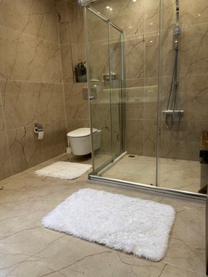 Doğuş Peluş Halı Tavşan Beyaz Kaymaz Tabanlı 2'li Banyo Halısı Seti