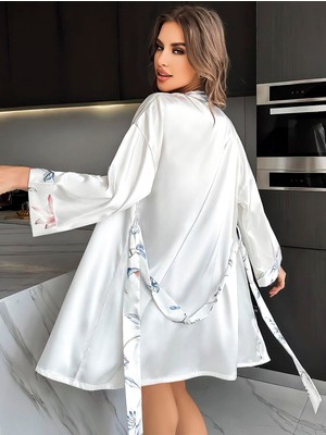 Arias Closet Özel Tasarım Çiçek Desenli Göğüs Dekolteli Sabahlıklı 2'li Beyaz Saten Gecelik