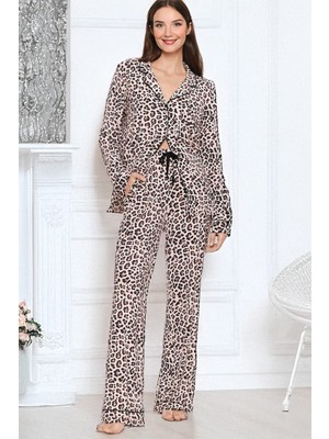 Kadın Leopar Desenli Düğmeli Pijama Takımı – Şık ve Hafif | Dofi