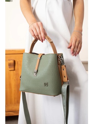 Just Polo Kadın Yeşil Taba 3 Gözlü Su Geçirmez Çapraz ve Omuz Çantası 22 x 20 cm