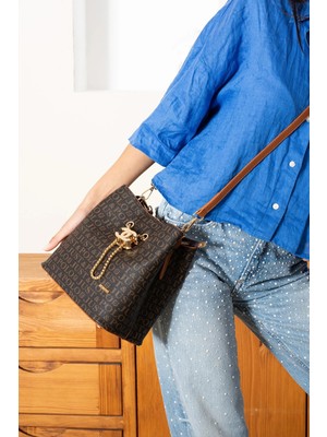 Just Polo Kadın Orta Boy Ayarlanabilir Askılı El ve Omuz Çantası Ebat: 22 x 23 cm Shopper