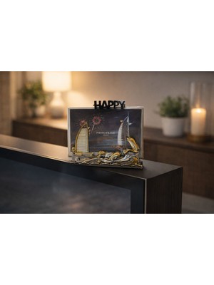 Seymen Bıçakçılık Dekoratif Figürlü Fotoğraf Çerçevesi – Gold Detaylı Masa Üstü Resim Çerçevesi