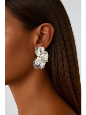 Aurrari Silver Çiçek Yapraklı ve Dokulu Çelik Küpe