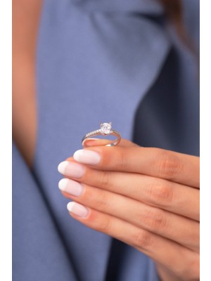 Sunshine Euro Star 925 Ayar 5 mm Tek Taş Yanları A Kalite Ziconia Taşlı Gümüş Yüzük