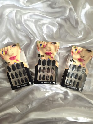 eklektis Siyah Takma Tırnak ( Sticker Yapışkan ile Gönderim)