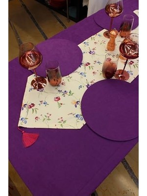 Çiçek Desenli Beyaz Zemin Arka Plan Dijital Baskılı Runner Amerikan Servis 40X150 cm