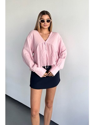 Jee Lee Kadın V Yaka Bağlama Detaylı %100 Pamuklu Bluz Pembe - 26Y 1003