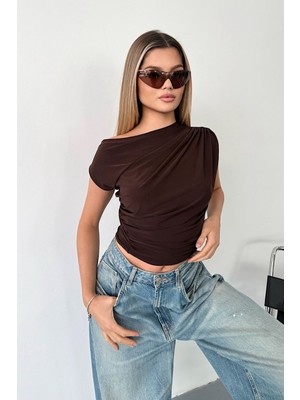 Giysa Kadın Asimetrik Yaka Büzgü Detaylı Bluz Kahverengi - 25Y 2421