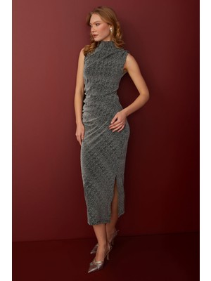 FullaModa Taşlı Simli Dik Yaka Drapeli Maxi Boy Elbise