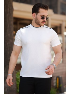 Erkek Omuzlar Çizgi Detaylı Kısa Kollu T-Shirt