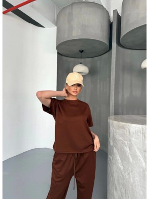 Osy Modal Yumuşak Dokulu Kumaş Kısa Kollu Bluz Rahat Pantalon Ikili Takım- Kahverengi
