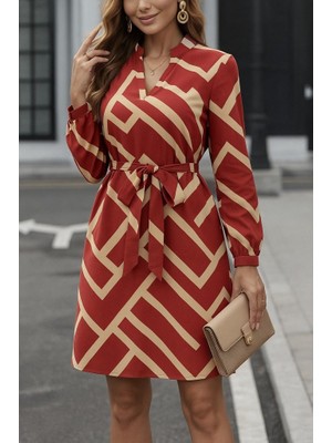 Kadın Uzun Kollu V Yakalı Desenli Belinde Kuşaklı Dalgıç Elbise