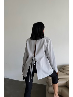 Arkası Yırtmaç Detaylı Ceket - Gri