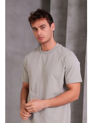 Erkek Relax Fit Bisiklet Yaka %100 Pamuk Rahat Kesim Basic Tişört