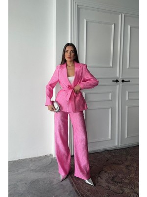 Pembe Beli Kuşaklı Ceket ve Pantolon Parlak Takım