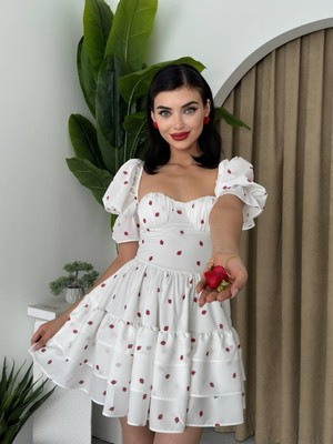 Beyaz Mini Elbise