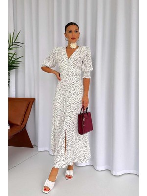 Beyaz Arka ve Bel Ucu Gipeli Elbise