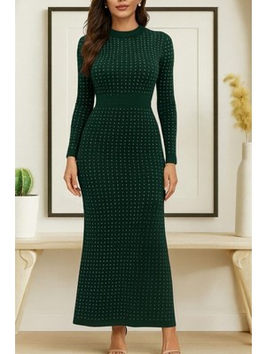 Kadın Uzun Kollu Bisiklet Yaka Taşlı Midi Kadife Elbise