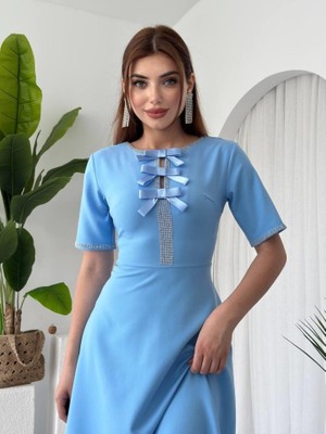 Wera Taşlı Fiyonk Detaylı Elbise