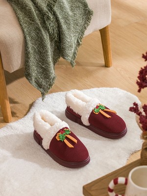 LC Waikiki Kırmızı Yılbaşı Temalı Pelüş Kadın Ev Botu