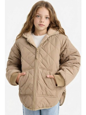 DeFacto Kız Çocuk Çift Taraflı Kapüşonlu Fermuarlı Kapitoneli Mont C5770A825AU