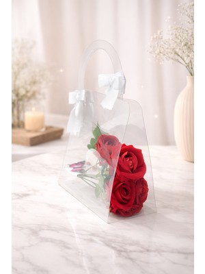 Hediyelik Kelebek Detaylı Şeffaf Çantada Yapay Kırmızı Güle Demeti
