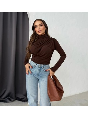 Kadın  Büzgülü  Detay  Dik  Yaka   Bluz