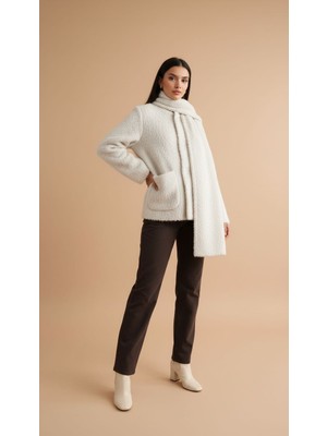 Libreprive Atkılı Astarlı Kadın Peluş Ceket – Düğmeli, Cepli, Oversize Kışlık Üst Mont