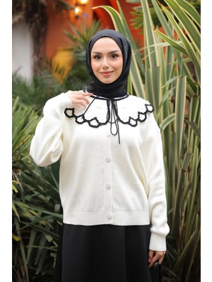 İmaj Butik Ekru Yaka Dantel Detaylı Düğmeli Triko Hırka