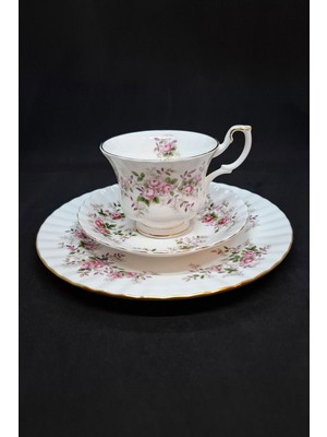 Royal Albert Lavender Rose Bone China Ingiliz Porselen 3 Parça Çay Fincanı 160 ml
